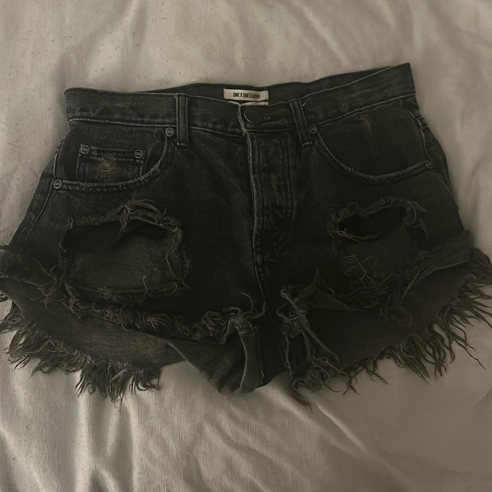 One Teaspoon x Free People Bandits Button Fly Shorts 26 Washed Black Distressed